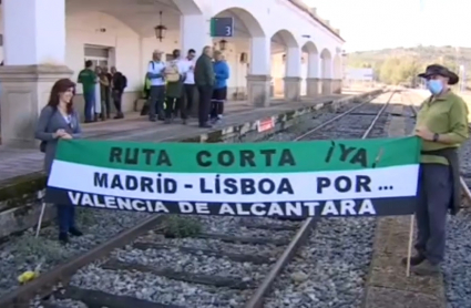 Marcha por el tren digno en Valencia de Alcántara