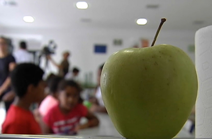 Mantener una alimentación saludable, esencial para la salud. 
