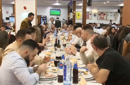 restaurante, celebración navideña, cena