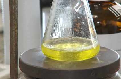 Prueba de acidez en aceite de oliva.