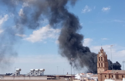 Incendio en Almendralejo