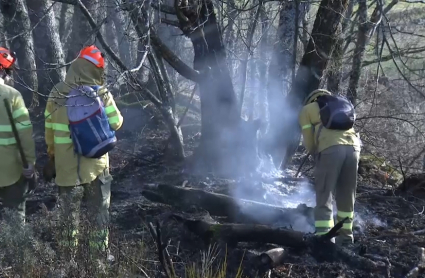 Bomberos del INFOEX apagan un fuego