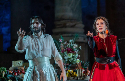 Sergio Mur y Belén Rueda durante una escena de 'Salomé' en el Festival Internacional de Teatro Clásico de Mérida