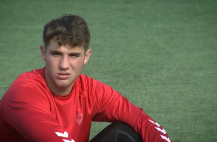 Javi Tapias en un momento del entrenamiento en el Don Benito