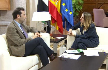 Guardiola recibe al ministro de Economía en la presidencia de la Junta